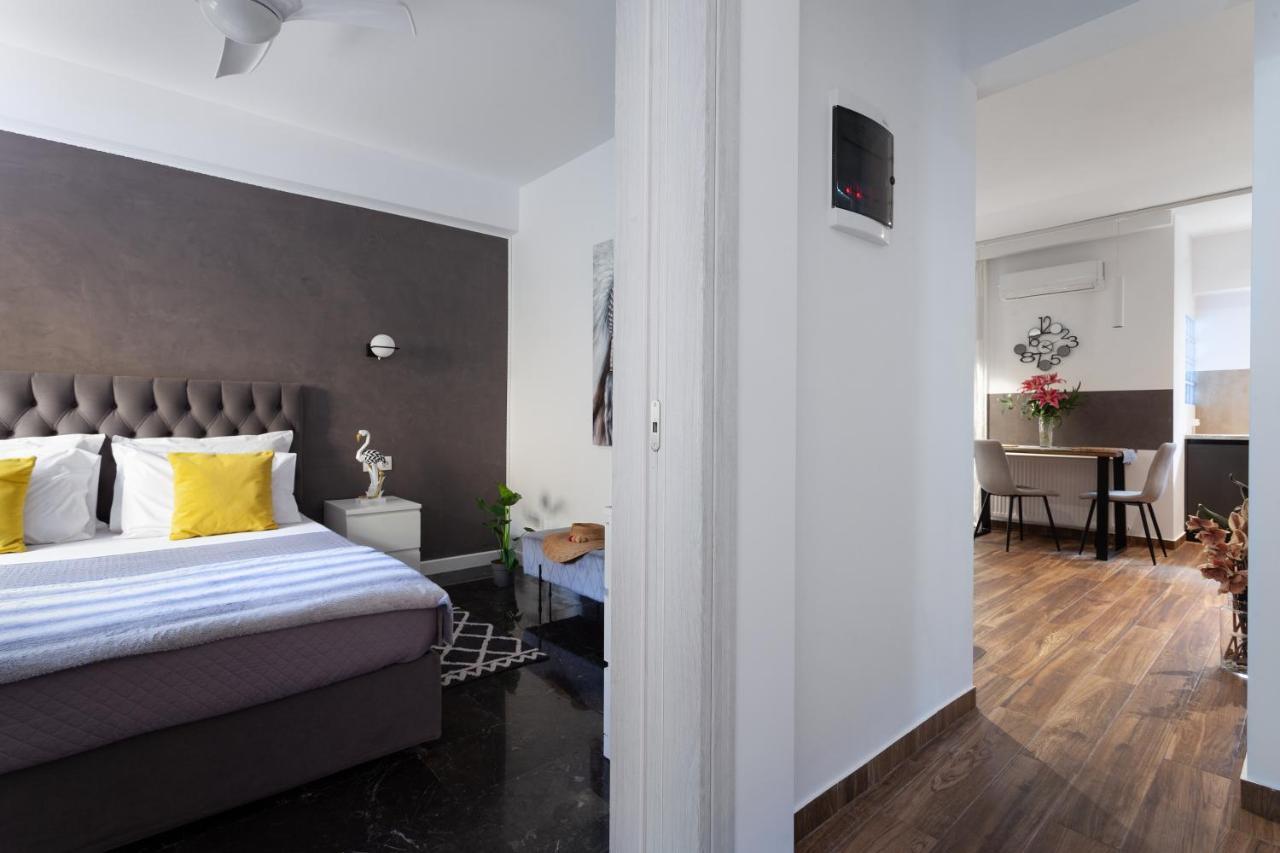 Seaside Apartment By Flisvos Marina Athén Kültér fotó