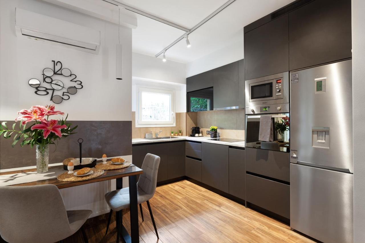 Seaside Apartment By Flisvos Marina Athén Kültér fotó